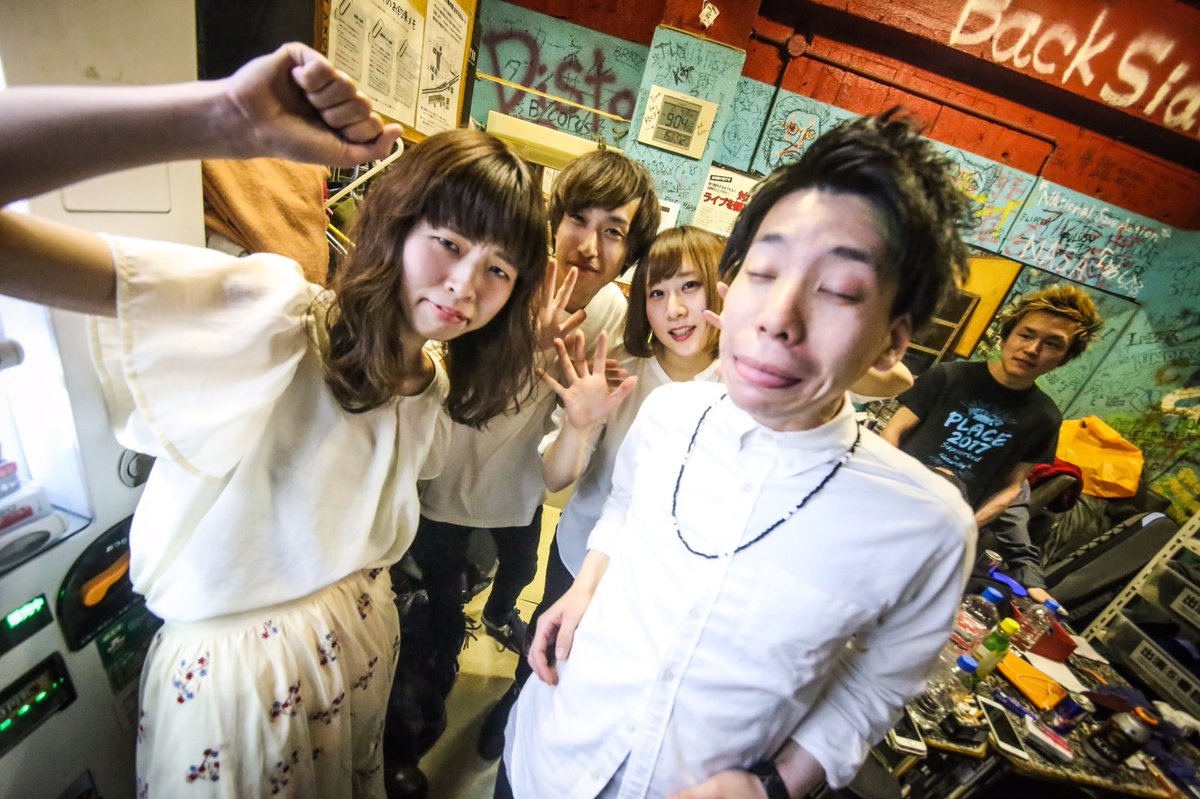 linograph's tweet photo. 2018.2.04
神戸ART HOUSE 
ありがとうございました！！！

Photo by @AYK_WORKS https://t.co/5KBvnKjLA9