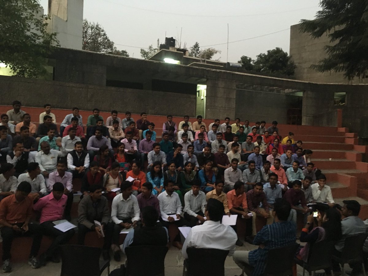 MVSTForg's tweet photo. An interactive session with batch 1 & 2 fellows giving wonderful insights about working on ground and dealing with rural impediments.Their sucess stories and experience in over coming challenges motivates the new batch of fellows. #gramparivartan #ruraldevelopment #fellowtraining https://t.co/N49Ok220uA