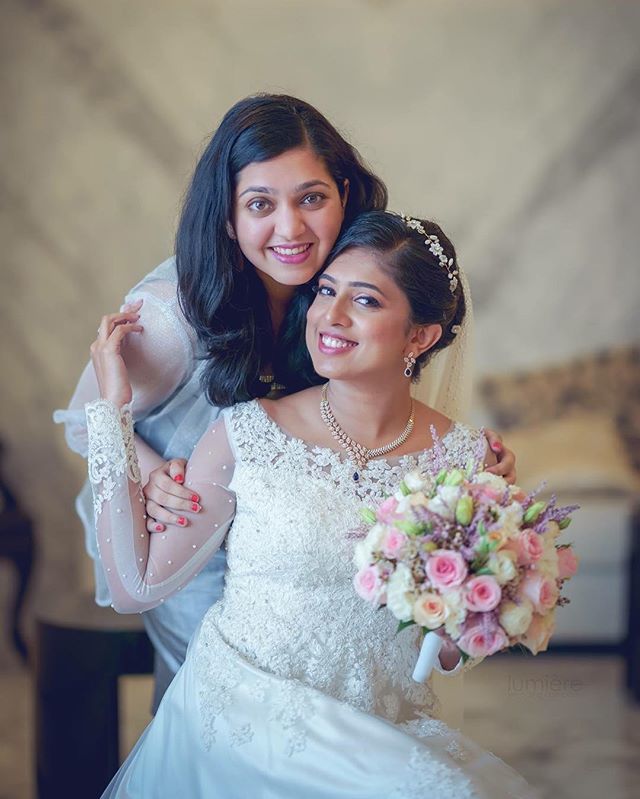 Lumiereindia's tweet photo. I love those people, who stay with me after knowing how I really am.
- perfectly imperfect soul.
Reach us :
+971522643535 | +919995148014
#lumière #lumiereweddingcompany #photography #weddingphotography #indianwedding #dubaiwedding #bestie #beautifulbrid… https://t.co/RZNdWvh2Qp https://t.co/bCCk6k5R6z