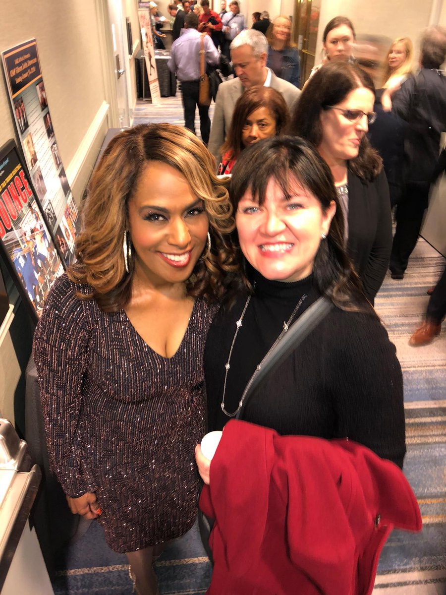 michellebbrett's tweet photo. ... #JenniferHoliday did a mini concert & sang songs identified w/the role of Effie & some wonderful jazz standards at #APAP2018 . She sounded great & was warm & gracious when I chatted w/her. She was one of those idols myself & my classmates at Sheridan Music Theatre had. https://t.co/wYiFQQoqPg