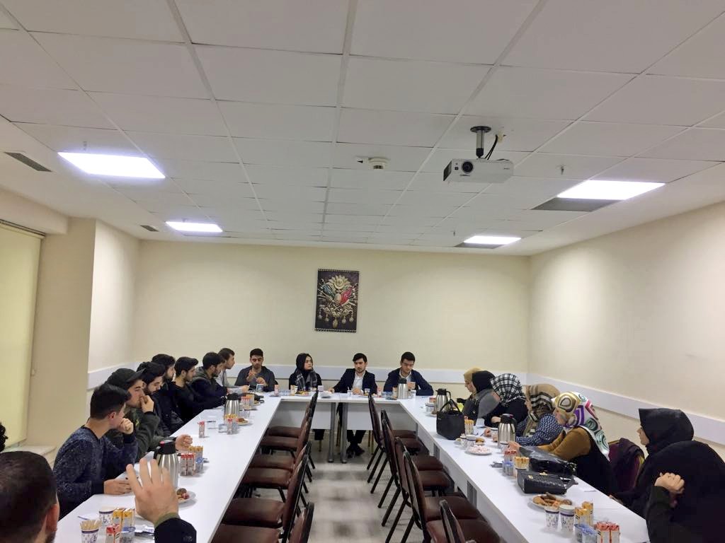 Bağcılar Belediyesi Gençlik Meclisi olarak Yönetim Kurulu toplantımızı gerçekleştirdik. <a href="/LokmanCagirici/">Lokman ÇAĞIRICI</a> <a href="/Dursun_TiRKi/">Dursun TİRKİ</a> @Mehmed_Sirin @KenanGulturk @FatihKeles58