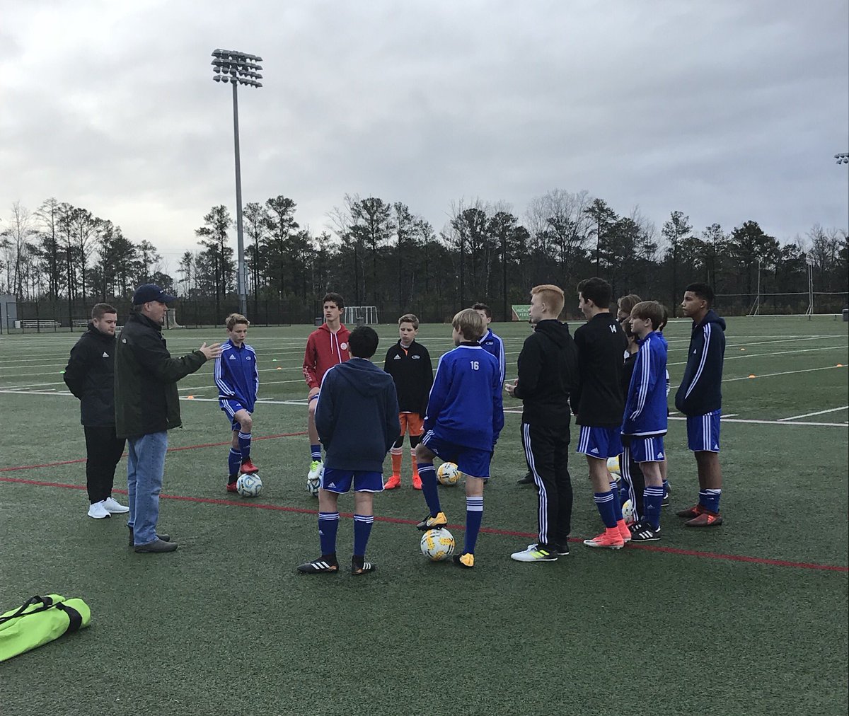 04MSRush's tweet image. Starting SRPL game preparation with Sunday devotional.