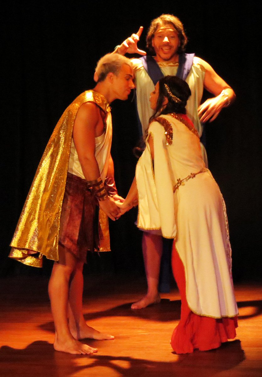CyTProducciones's tweet photo. HOY

@CyTProducciones te invita a disfrutar de la obra de teatro para toda la familia #Hercules_CyT en los espacios del @teatroucab

Los esperamos hoy #Dom4 de #febrero a las 3pm en esta bella casa.
Entradas por @ticketmundo_ve

#Funcion | #Teatro | #Infantil | #FinDeSemana https://t.co/Y6wacXRu8k