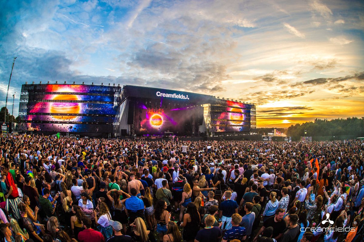 Creamfields's tweet photo. Some of the best moments at #Creamfields2017 Who's ready to do it all over again this year? 😌❤️️
You can secure a ticket at 2017 prices now for just £20 deposit. 👉 https://t.co/4jblgxlONV https://t.co/m5x3r9twRX
