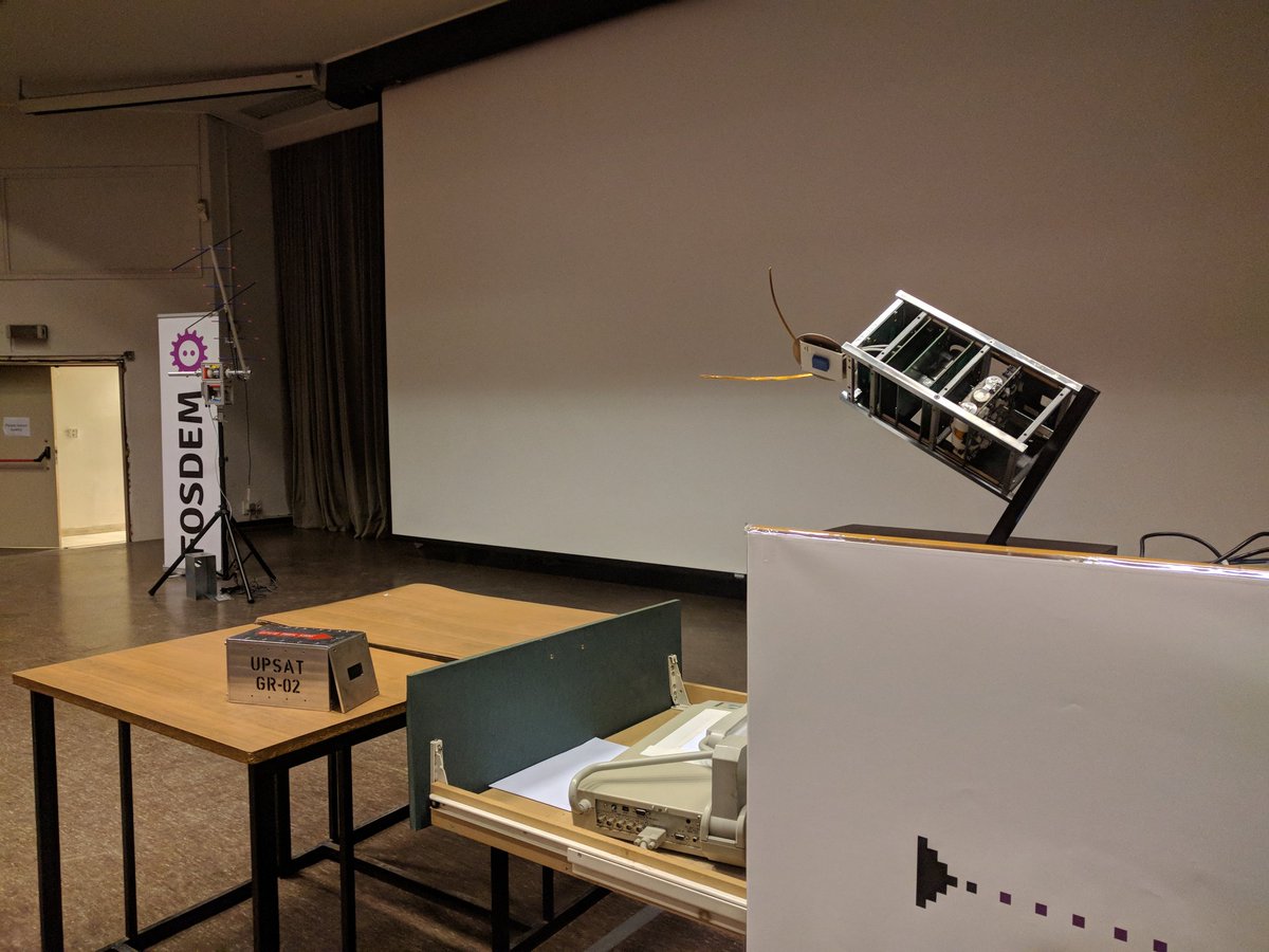 RatZillaS's tweet photo. Conquête de l'Espace au @fosdem ! Amphithéâtre Janson avec l'Histoire d' #UpSat. Premier satellite Libre (Matériel/Données/Logiciel) lancé en mai 2017 par @LibreSpace_Fnd . Synopsis et lien vidéo -> https://t.co/VKLHK1o4Cs https://t.co/xA0j7U5QRV