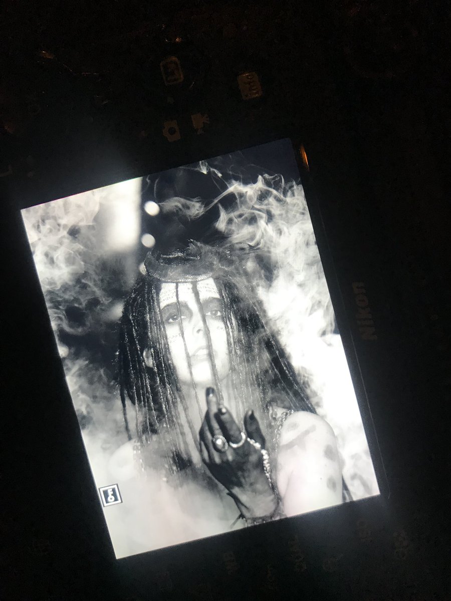 ImaginaryCos's tweet photo. I'm too excited for this! 😍😍
Being in the cold was worth it! 
Thanks to @Mechanismo for taking such an amazing photo, can't wait to see the rest! #Enchantress @SuicideSquadUK https://t.co/3BpW7o9psz