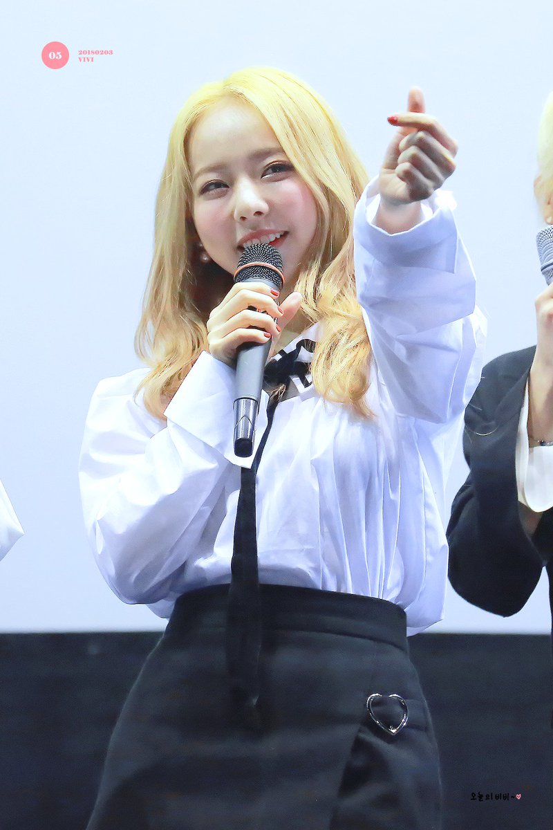 오늘의 비비 tweet media