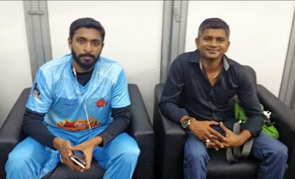just4_Vik's tweet photo. #Lucky ❤️ly #Fanmoment🌈 #UnseenClick 📸 #FanDelight😇 #VikramPrabhu 💞😍💞 https://t.co/nP6ZmsfFfi