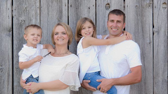Congrats to #OACAlum Ann Vermeersch who was selected as the Ontario rep for the 2017-18 American Soybean Association DuPont Young Leader Program. More details via <a href="/GrainFarmerMag/">Ontario Grain Farmer</a> bit.ly/2s00kWX