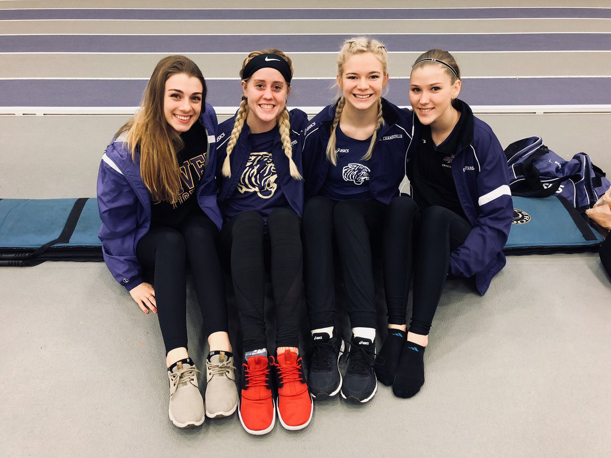 ErinLeigh_14's tweet photo. Someone stole my shoes #onujumps https://t.co/EOoevFuD4u