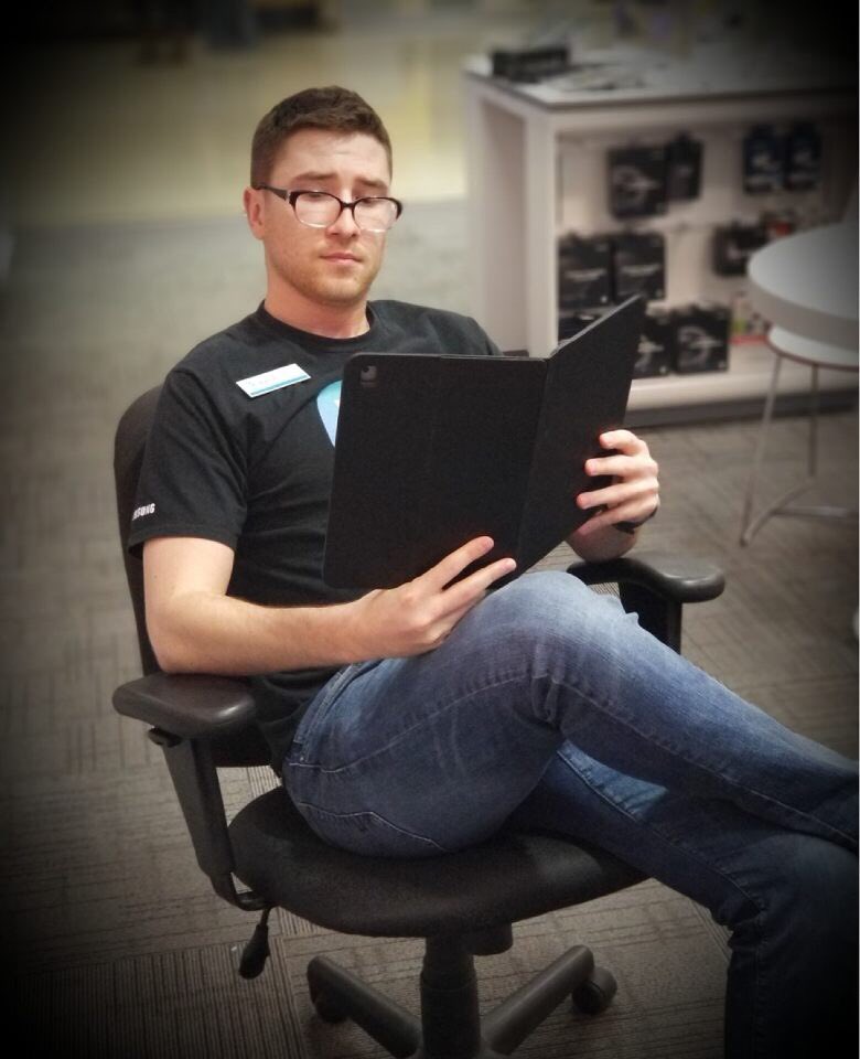 TeamCrossroads2's tweet photo. Brennan with a DTV Premium at Crossroads Mall!  #WhoDatBeastMode #DawgPound #Beastmode Team1 @DaleB1 @STyayouknowme https://t.co/JogImR0VoI