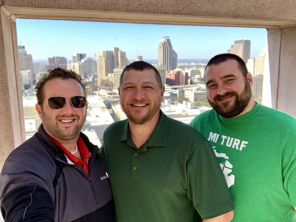 GLCCTurf's tweet photo. We made it to San Antonio safe and on time! We are ready for a fun and exciting week at #GIS18🤘 #GLCC #MiTurf #Education #Networking #Fun https://t.co/lcBKJ5hAgo