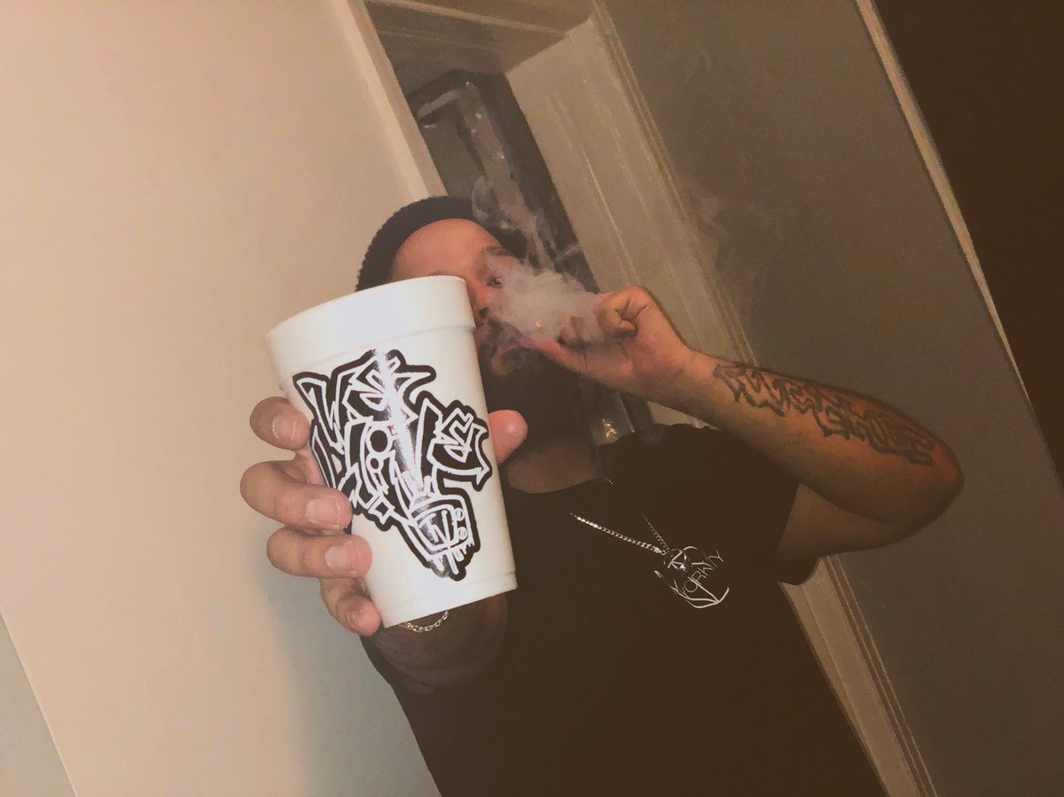 MrWeLivetv's tweet photo. Donβt worry about whatβs in my cup #LDB #WELiVETV #FreeSmash #Wait #Wait2 out now on #SoundCloud new video on #YouTube #LinkInBio https://t.co/Ffz5yjEt24