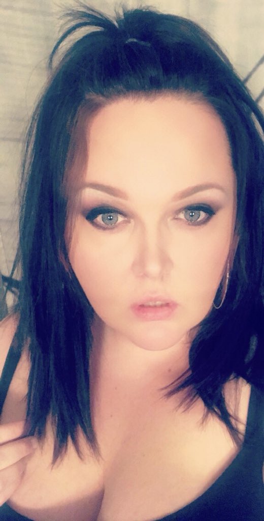 bbmowell's tweet image. Feeling beautiful today💋