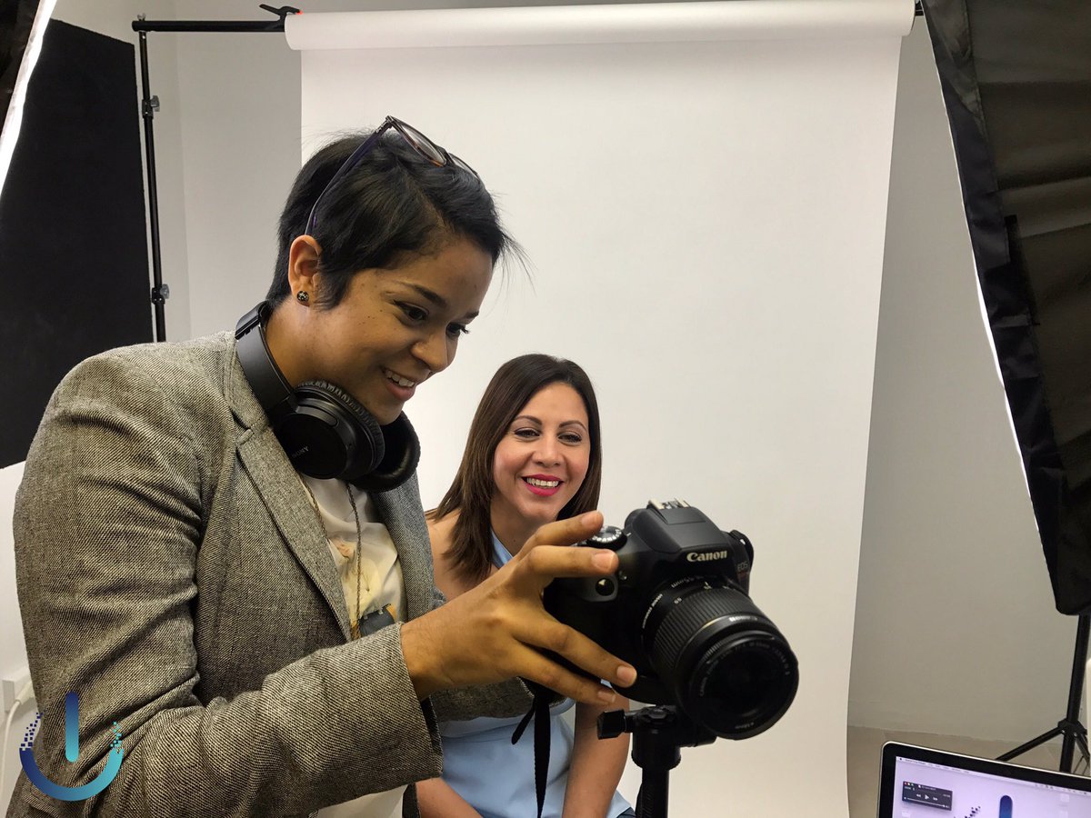 oncoursedesign's tweet photo. ¿En qué se especializa? ¿Es un experto en la cocina vegana, programados como Photoshop o InDesign, idiomas o psicoterapia? No importa en qué sea su conocimiento, podemos ayudarle a exportarlo a través de los cursos en línea. 
#OnCourse #Designing #InnovaciónEducativa https://t.co/GSofCdXmZN