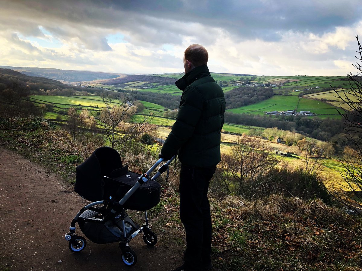ohmylittleblog's tweet photo. Sunday strolls with my boys 💙 #peakdistrict #bugaboobee @Bugaboo https://t.co/N4EASJbT5v