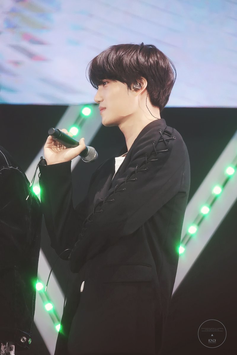 Rayanmohammad34's tweet photo. "Everytime i look into your eyes, you make me love you." 
 https://t.co/S45bvHWMuC #엑소카이 #카이 #김종인... by #JONGINLOOK via @ridder_co https://t.co/QcOaH739vi