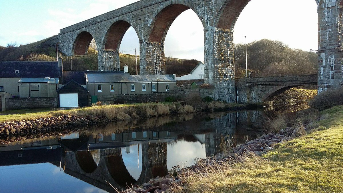 discovercullen's tweet photo. Sunny Sunday in Cullen. #discovercullen #madeinmoray #morayspeyside #visitabdn https://t.co/U4Dhq5fBf4 https://t.co/Dxg0GWpzn2