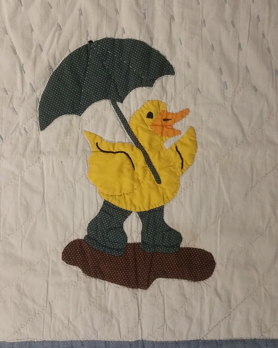 People of the interwebs! Please help us find the owner of this adorable ducky blanky. Look at this duckling, it has an umbrella and boots!! Let's find this blanket's home. Call our toll free line on 02920 QUAACK or simply send us a dm #kongscardiff #lostandfound #socuteicoulddie