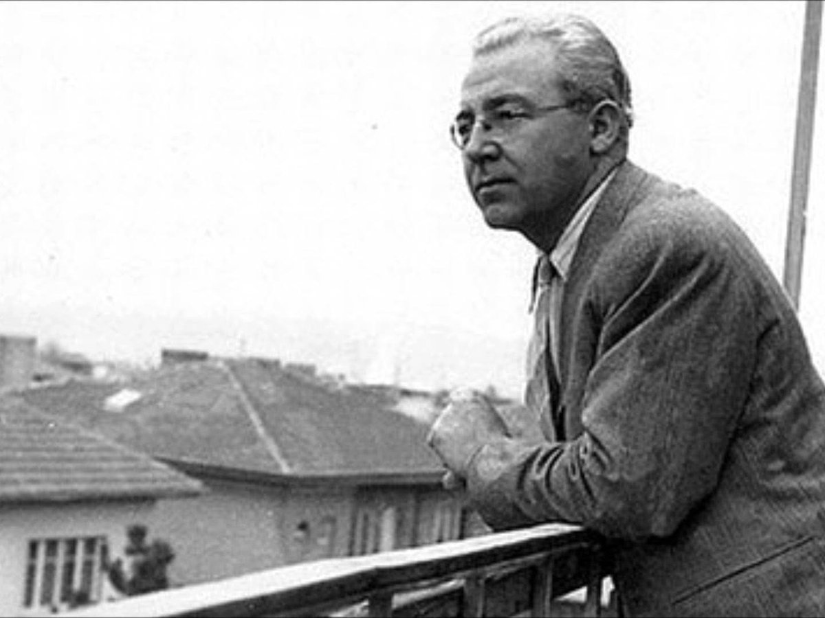 kitap_merkezi's tweet image. Unutmayın ki, dünyada en korkunç şey, ümidi kaybetmektir. Sabahattin Ali