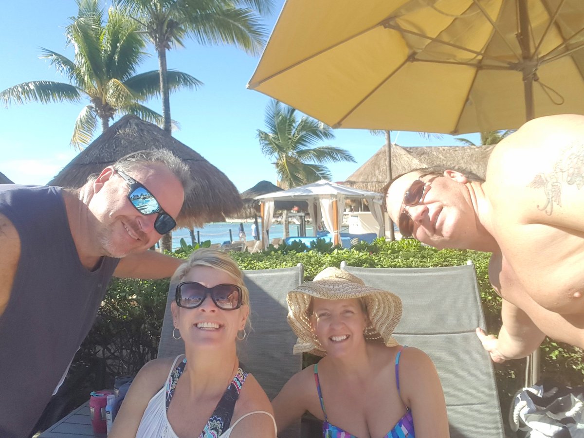 TimWiens2's tweet photo. this is our #SuperBowl Sunday celebration awesome time and its just started @Wiens_Lis https://t.co/8bt7YcH1tq