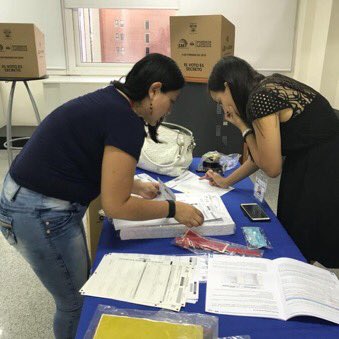 juanflores18's tweet photo. #ConsultaPopular2018 🗳 | Así se desarrolla el proceso electoral en #Argentina 🇦🇷#México 🇲🇽 #Nicaragua 🇳🇮 y #Guatemala 🇬🇹 son más de 32 mil electores en toda la región.

#ProcesosEnElExterior 🇪🇨 https://t.co/EzcIMcqb1K
