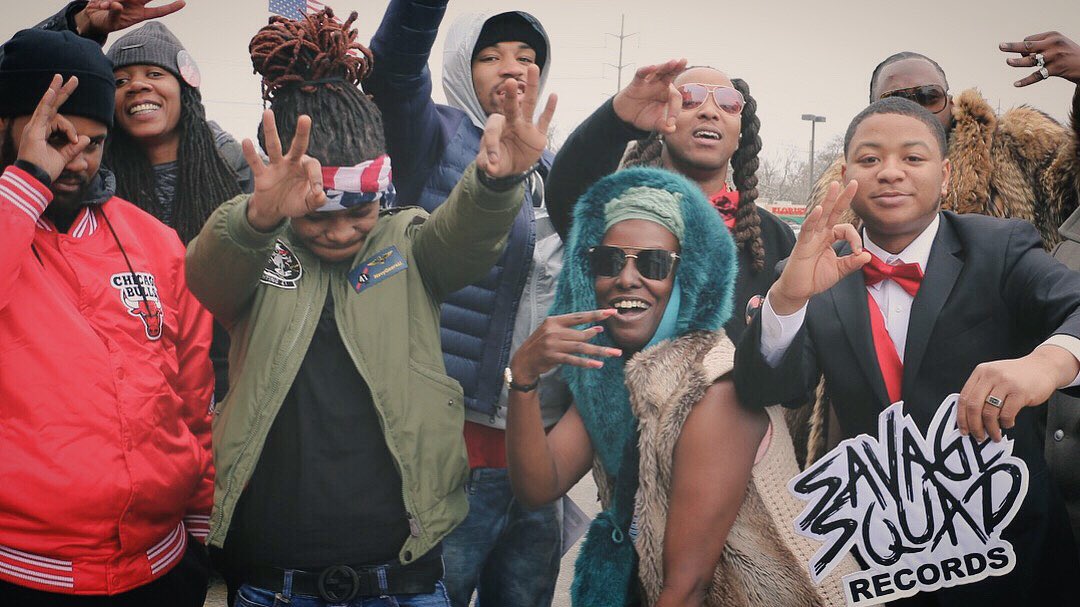MattiBaybee's tweet photo. Alotta Smiles Alotta B'z💔#BandanaGang👌🏾 #SSR4L👹 https://t.co/gUoRNU7xwk