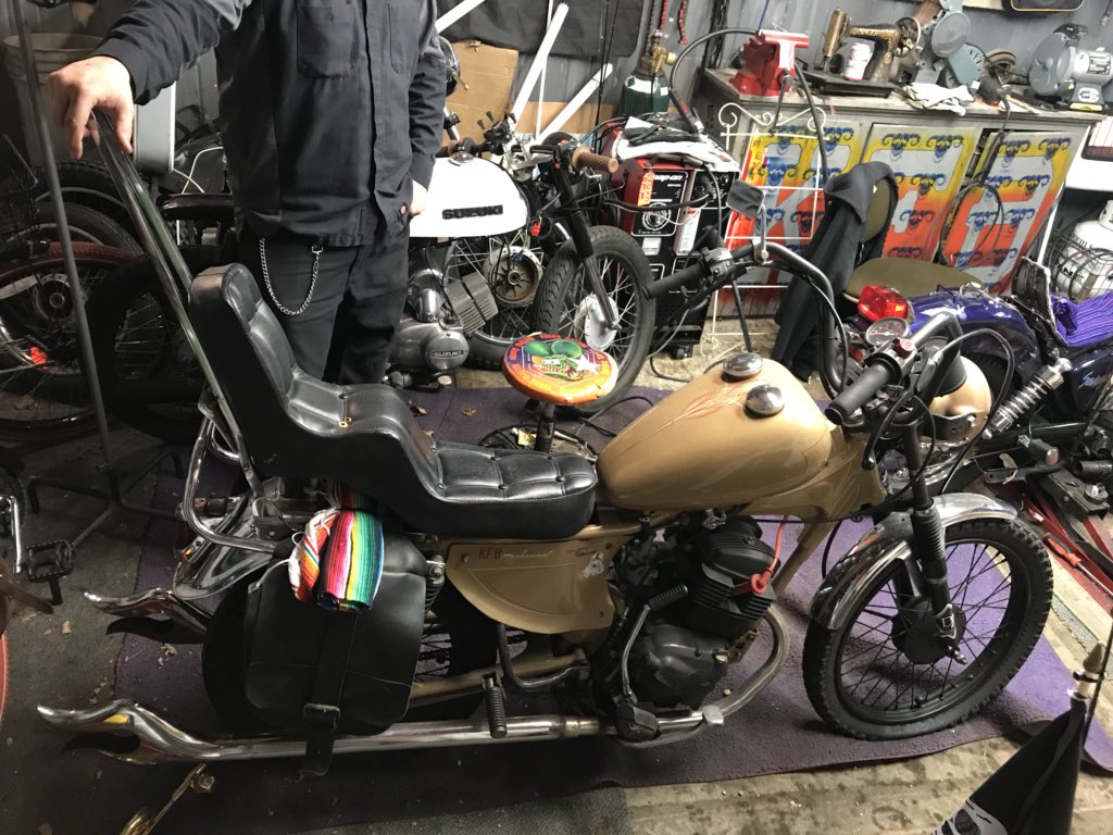 If you don’t think this bike is rad unfollow me... #artbyTater #Travul #KFB #thiensville #wisconsin #wisconsinmade #homemade #wholemade #motorcycles #custom #tailpipes #pinstripedavewashere #kingqueen #sissybar #Homeagain