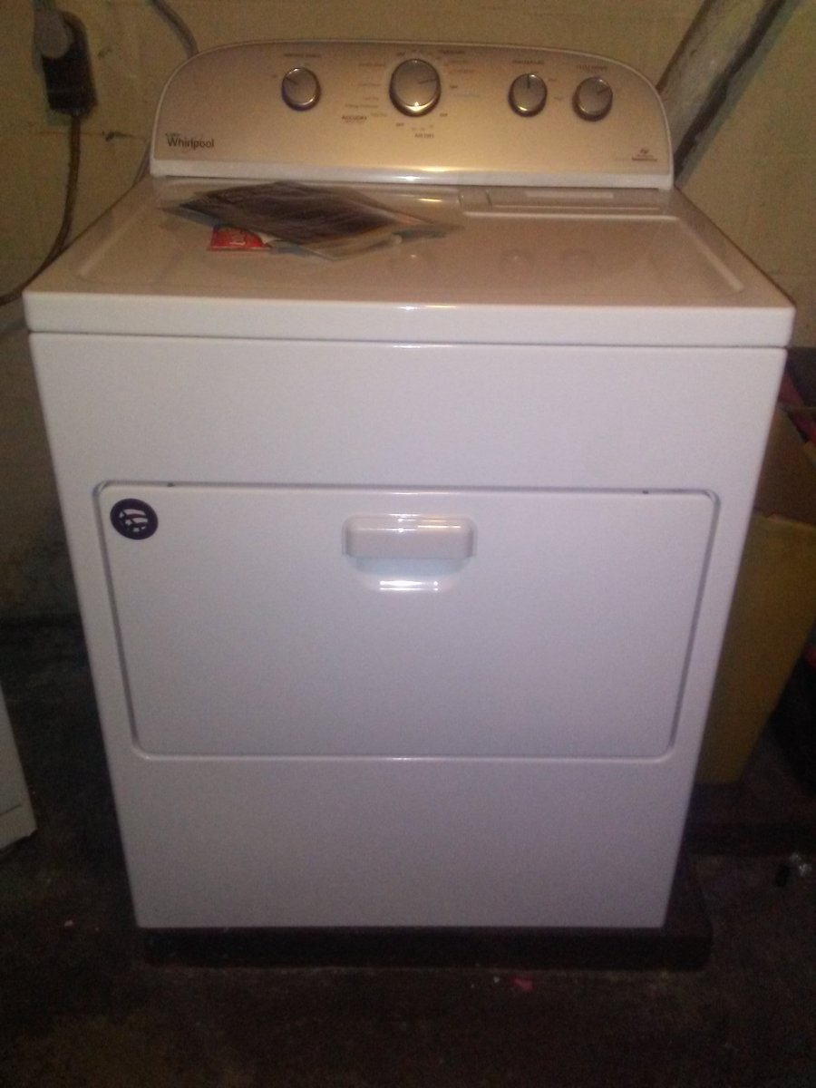JessicaHustonfa's tweet image. New stove and dryer! Hooray #thingsbreak #Godprovides #newstuffisfun