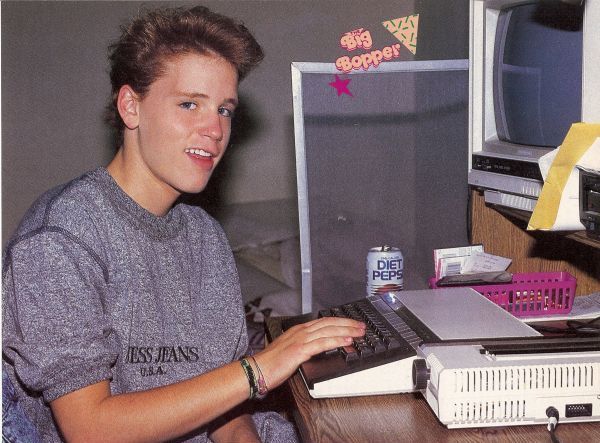 Continuing the "celebrities using computers in the 80s/90s" theme from that Shakira picture, here's Corey Haim, a diet pepsi, and an Atari 1200XL!