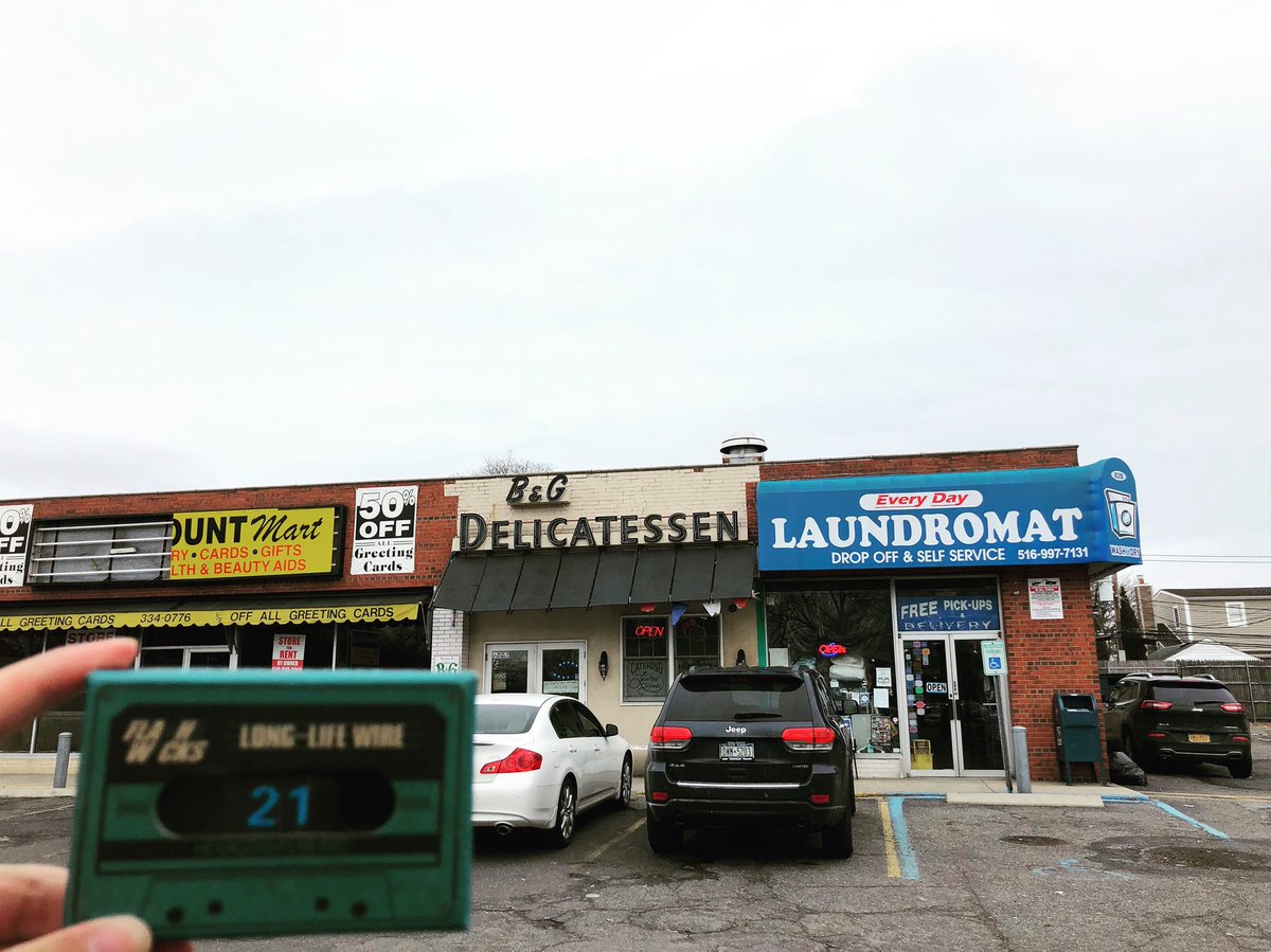 Flashwicks's tweet image. 