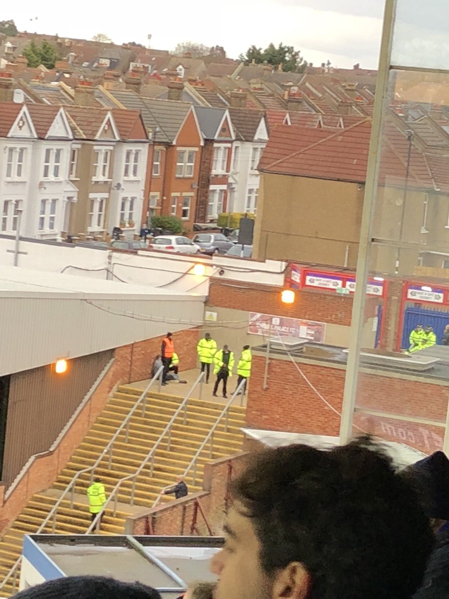 LuckTom's tweet image. New centre forward looked good when he came on. Shame he went off. Obviously not fully match fit yet #TransferWindow #cpfc #BargainHunt