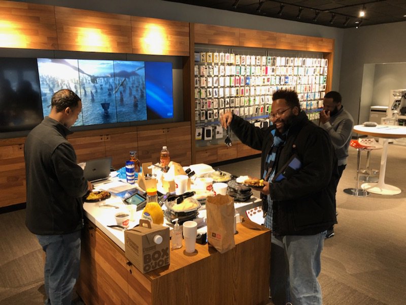 AVSimmonsJr's tweet photo. A little Breakfast action before the team meeting/rally! #lifeatATT #NOHLimits https://t.co/YCZ8auP2wr