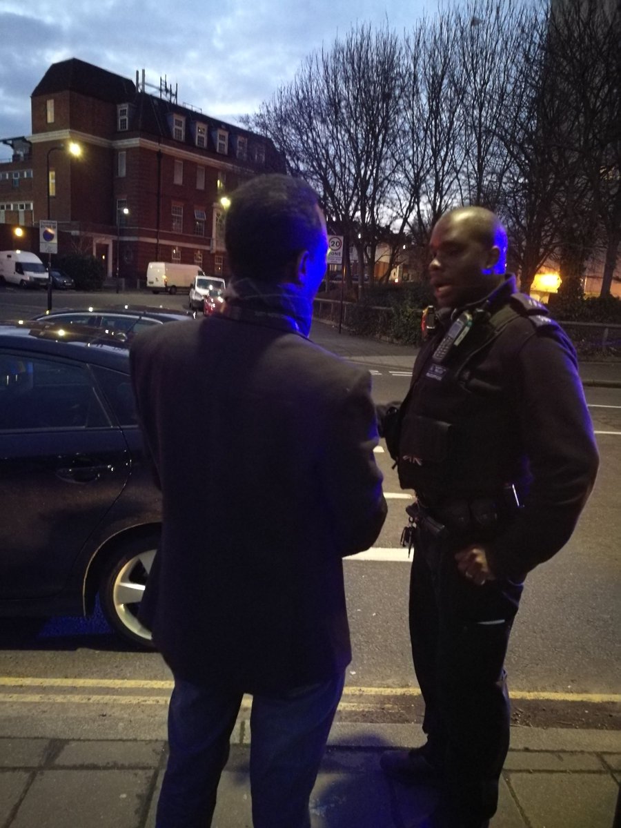 MPSNorthActon's tweet photo. #PCChim now processing a professional driver for playing with his phone while driving. He claims he was just putting the charger in because it was on 10%. How do you know it was 10%? Because you were looking at your phone while driving. #noexcuse #roadsafety https://t.co/ow9ItKiKcW