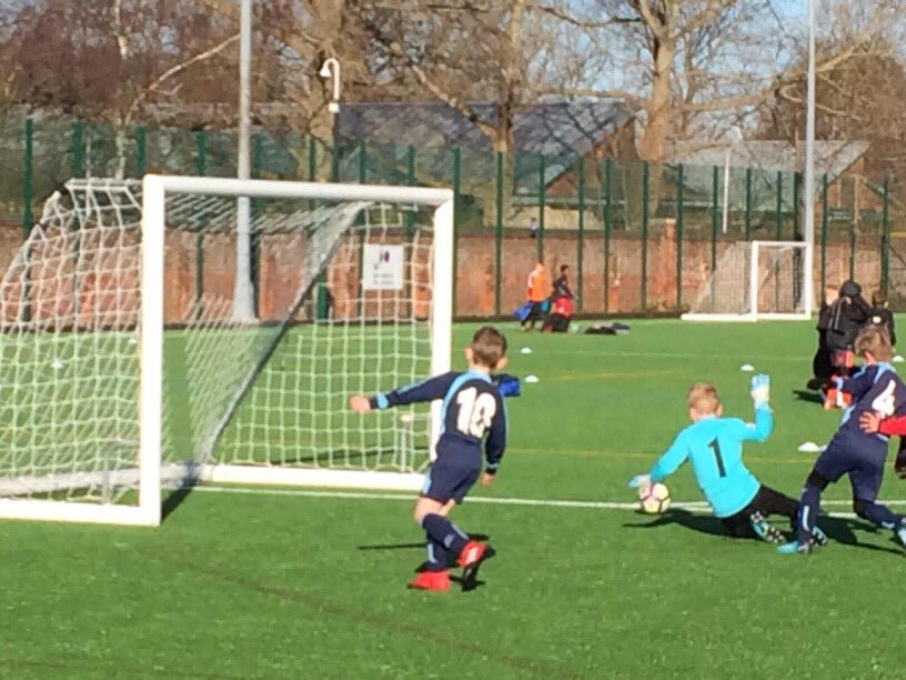OffTheLineGK's tweet photo. We’ve had a great day out watching five of our GK’s play the game they love. Plenty of saves, passes, communication, mistakes, goals and most importantly smiles! 

Well done to all of our OTLGK members that played this weekend. #OTLGK https://t.co/bM6Qqwm0ck