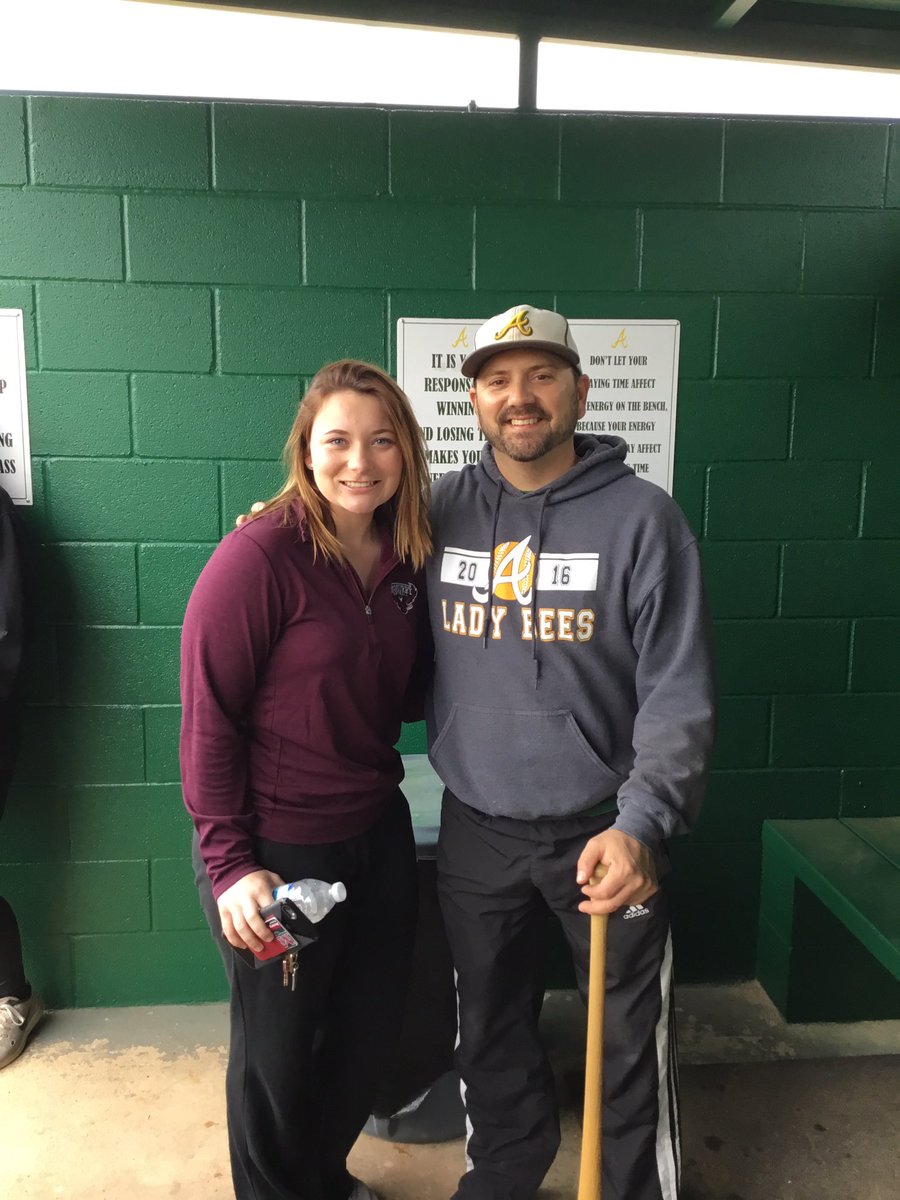 She couldn't play, but it was good to have <a href="/avery_laurenn/">ꕤ aves ꕤ</a> show up.  Congrats to her and <a href="/lenzistewart/">Lenz!</a> (beef stew) <a href="/gabyhay8/">gabhunna</a> <a href="/jimenez_kennedy/">kenhunna</a> on their college softball seasons starting.