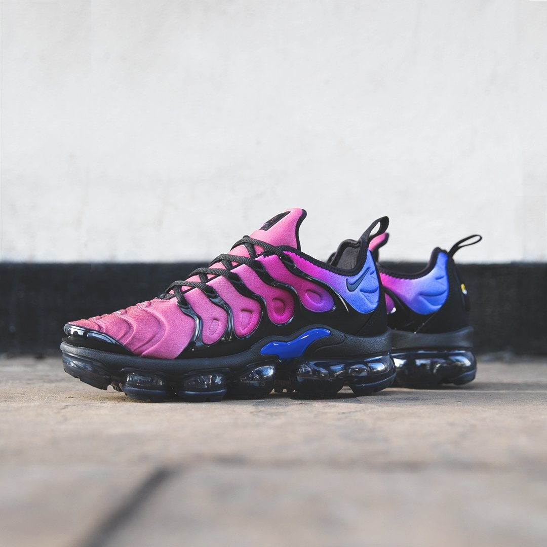 nike air vapormax plus bleached aqua