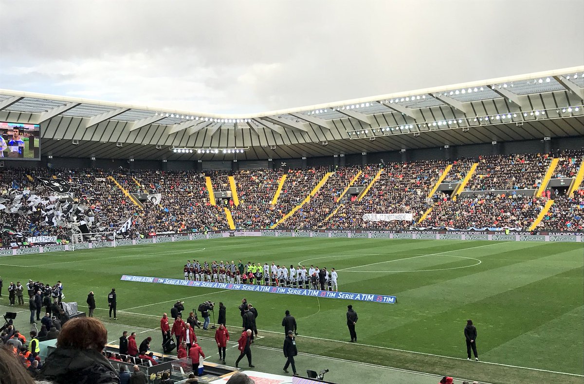 ermesdep's tweet photo. #UdineseMilan #SerieA @acmilan ❤️ https://t.co/LX9kDDGtZl