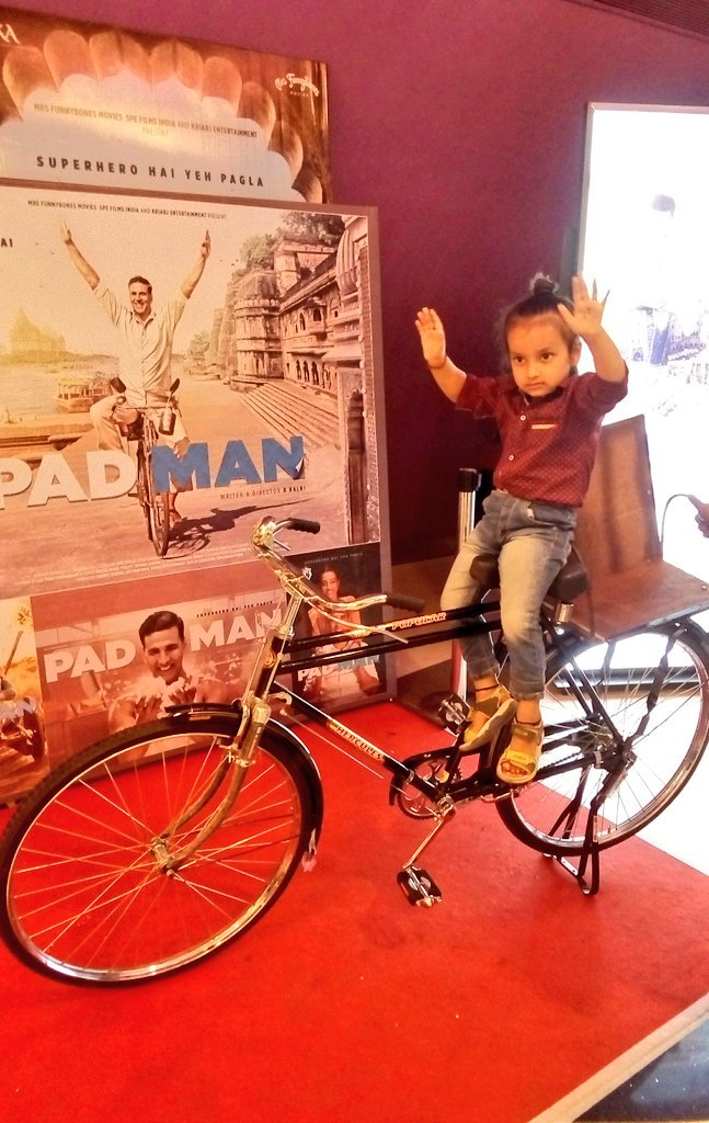 kautilyadutt's tweet photo. #Padman
New Superhero of #India ! 🇮🇳
My #Akki in @akshaykumar 's #PadMan pose at @INOXMovies #Mumbai
#PadManPromotions #Kids
#Rushank
@DelhiAkkians @MumbaiAkkians
@mrsfunnybones @SrBachchan
#PadmanChallange #Bollywood
@HTMumbai @rbalki https://t.co/m1SWEYbAAl