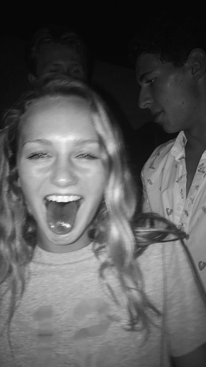 megannweber's tweet photo. Happy birthday @lukecal28 !!🎉🎈😁 you always seem to make ur way into the back of my selfies :/ lol hope you have a great day!! https://t.co/RvcS5OTNv8