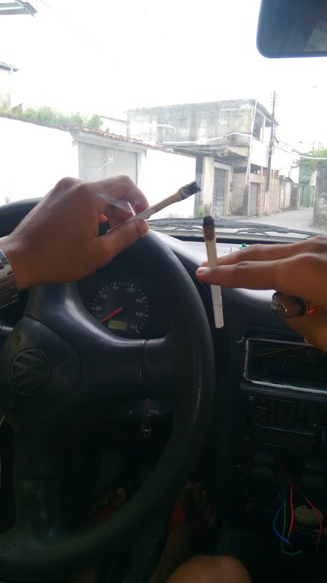 Cavalao9's tweet photo. Hoje os cria ta assim.. 🎈✌🍻🚗 https://t.co/Ou6hdWY4mV