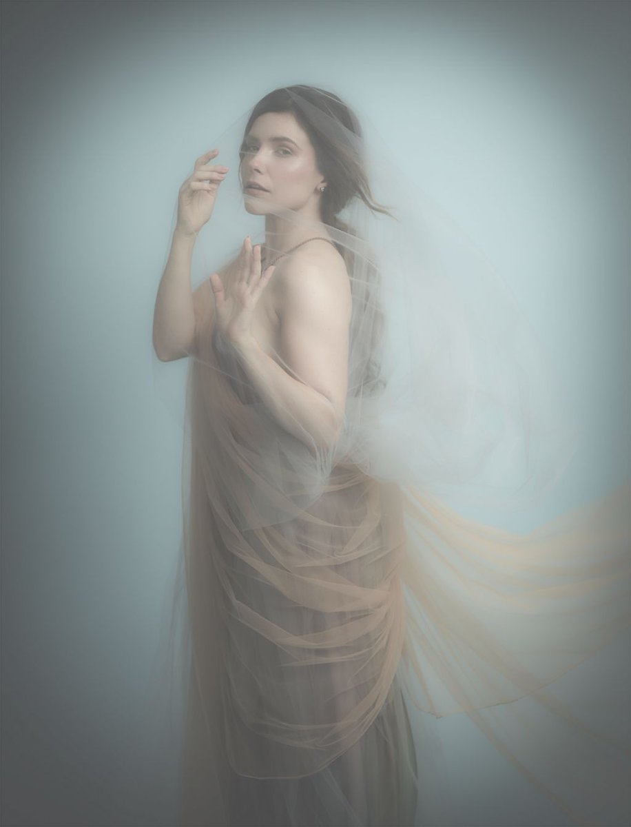 SophiaIsGreat's tweet photo. Photoshoot by Juan Azulay. #SophiaBush https://t.co/lVkRmPozjo