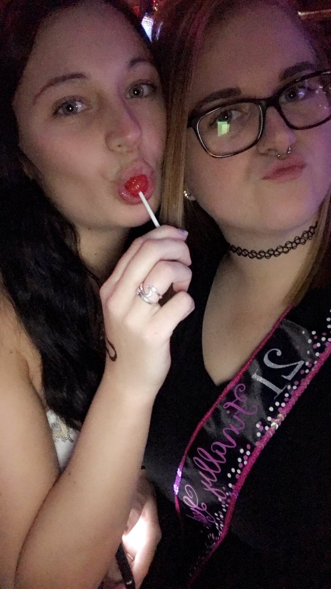 iamjenna20's tweet photo. ILY🤟🏼💗 @louuudy13 @DevOsnap https://t.co/umvJsP9R4U