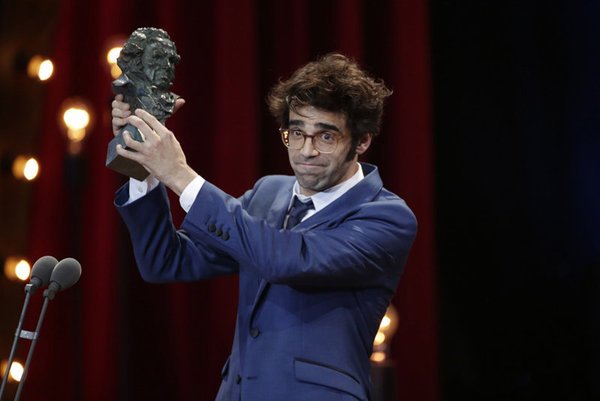 Avaloncine's tweet photo. Felicidades Carla, Bruna, David y todo el equipo de #Verano1993 #Estiu1993 Noche inolvidable con 4 #PremiosGoya: Dirección Novel, Actriz Revelación, Actor de Reparto y Mejor Película Europea por #TheSquare, que recogieron @smtze y @ecostarios ¡Gracias @Academiadecine y a todos! https://t.co/YglEE88EGq