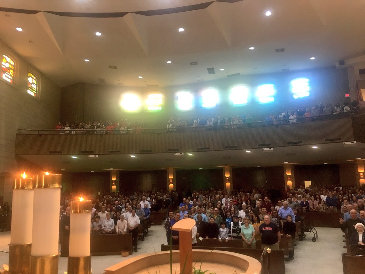 bpdflores's tweet image. 11am Mass, Basílica de San Juan, with Scouts celebrating #ScoutSunday:
I can tell you what Jesus never said when he prayed to the Father. He never said “why are all these people looking for me, don’t they know I need my space?”