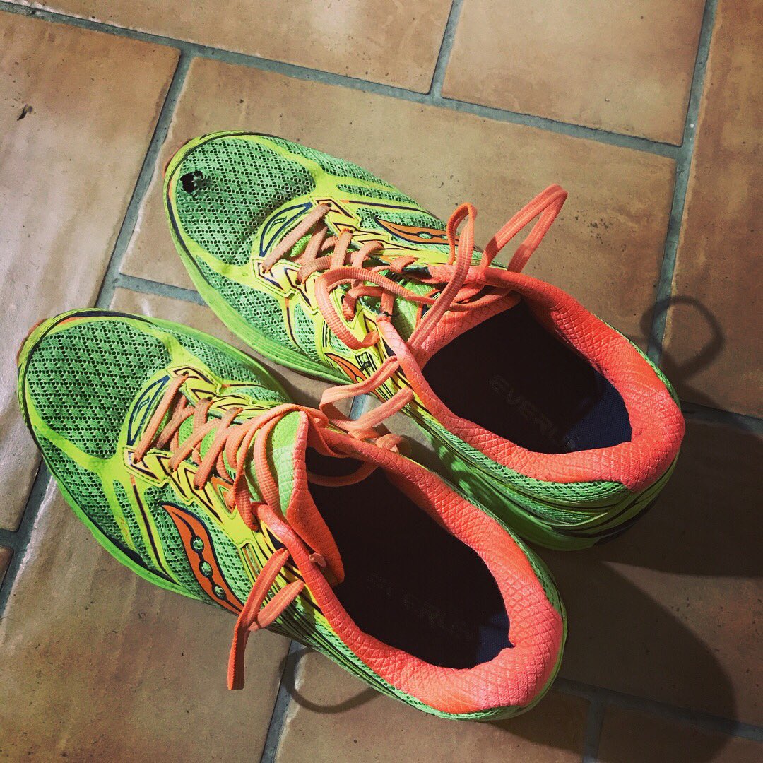 castrovejo's tweet photo. @sauconyitaliaofficial @saucony #Guide9 #1000km le più belle e comode scarpe che abbia mai avuto. Purtroppo è arrivata l’ora di separarci... 😢 #iamarunner #iosonounrunner #iocorroqui #sauconyrunning https://t.co/Pg3PLFf4AF
