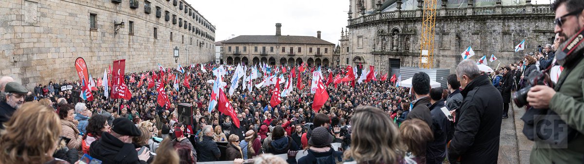 GZ_Foto's tweet photo. Hoxe acompañamos a grande manifestación convocada pola plataforma SOS Sanidade Pública contra a privatización sistemática dos servizos sanitarios que o PP pretende rematar coa súa nova lei. #QueroSanidadePública

>>Vai á galería completa: https://t.co/gJwbFYbAXk https://t.co/QfHK1RFHz1