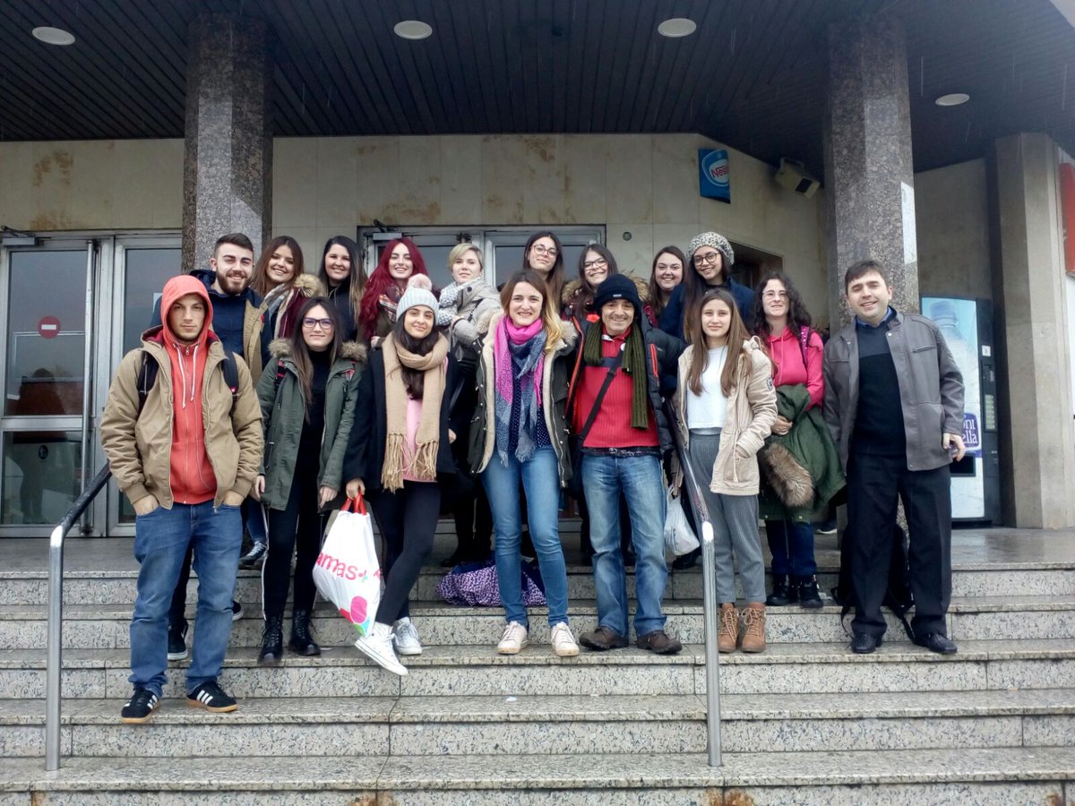 KateartSCoop's tweet photo. De viaje a Barcelona con el grupo de clase de San José de Calasanz de marketing y publicidad
@rafaelpilar3 @laurasanmarvi @SJCalasanz https://t.co/Y7X3NFhYNl
