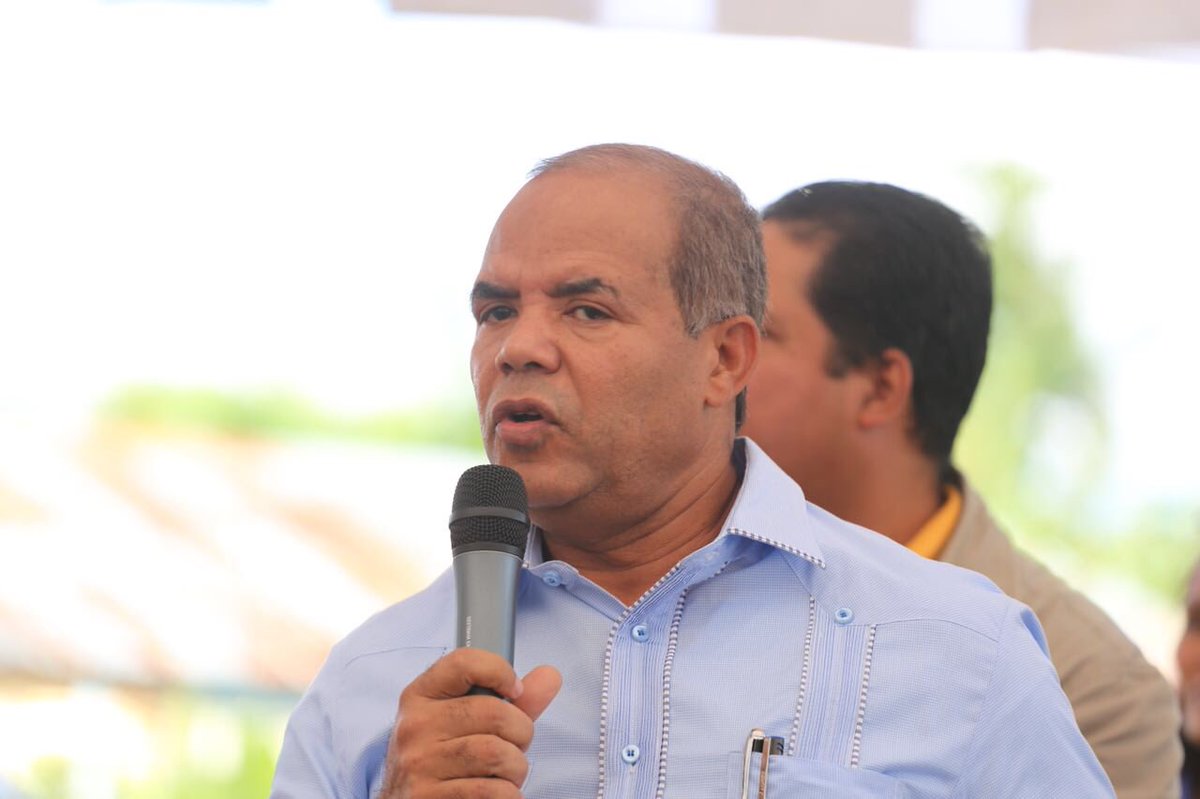 GobiernoDanilo's tweet image. . @JCasimiroRamos habló de las motivaciones para esta asociación solicitar el financiamiento; vienen por el apoyo dado por @DaniloMedina a la producción en Cevicos: “Ahí se marcó el antes y después de la producción de piña”. #VisitasSorpresa