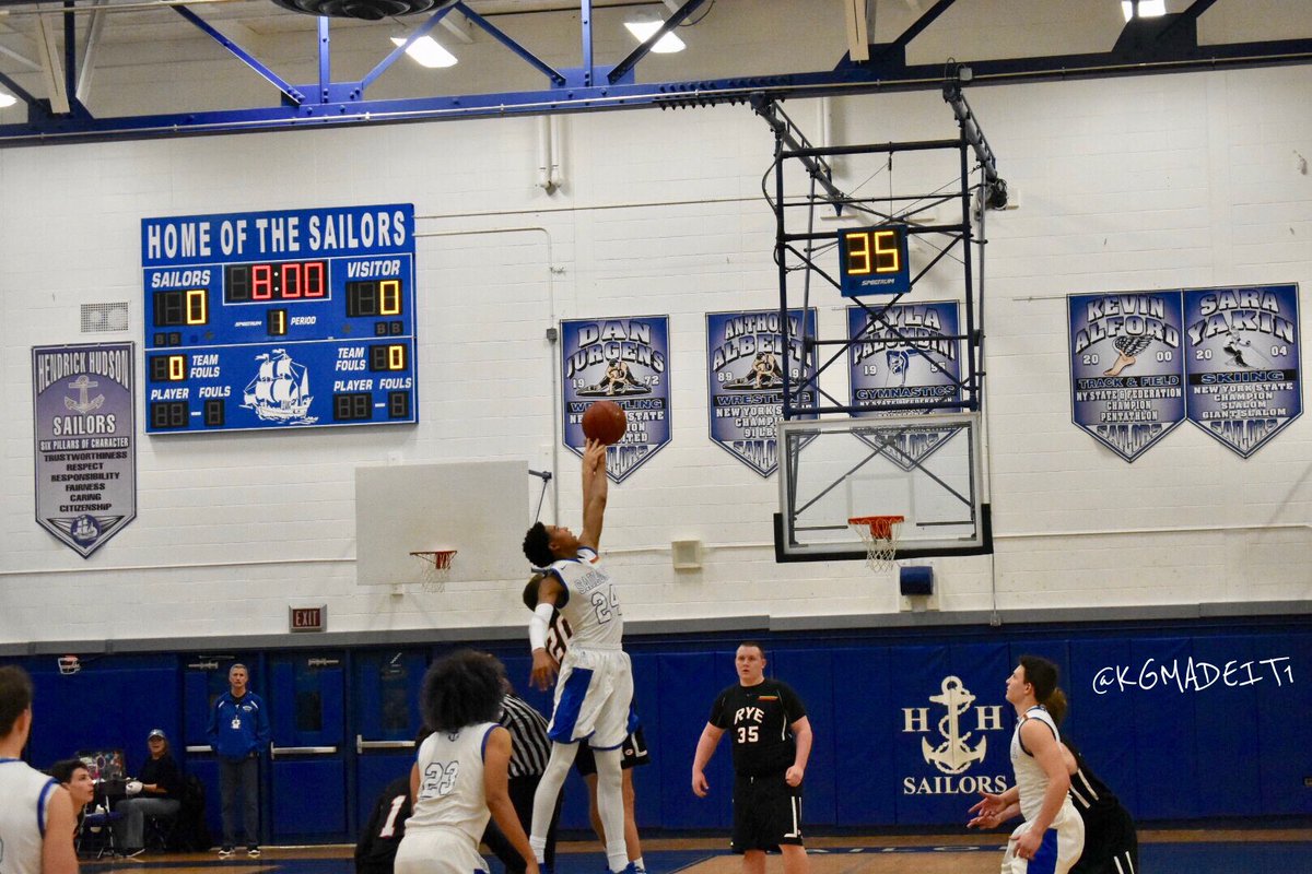 HenHudBall's tweet photo. Scenes from yesterday’s win! Thank you to @kgmadeit1 and @ryebball for the photos #AnchorDown⚓️ https://t.co/7CxvGANM2E